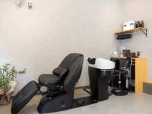 落ち着いた空間であなただけのお悩みの根本から髪質改善◎