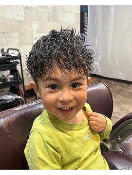 ストローヘアー(STRAW hair) メンズカット・メンズパーマ・シルバーメッシュ・フェードカット