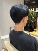 ブルーブラック×スッキリ刈り上げマッシュ
