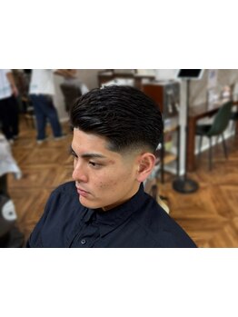 【大人の男性のお悩み解決】頭皮の汚れを除去するヘッドスパで癒しを、ON/OFキマるヘアで男磨きをご提供★