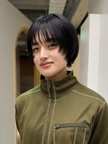 クル(k u r u)&nbsp;dark gray と個性派ショート