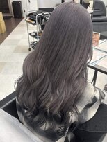 ビーシャンス(B.Chance) 中明度のグレーカラー