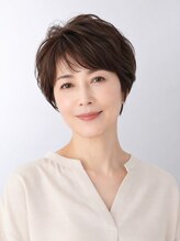 リーフ 藤枝五十海店(LeaF) 白髪も明るく大人ショート