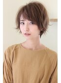 大人可愛くニュアンスショート　毛先ワンカール