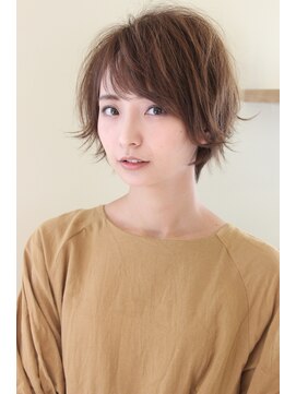 レウナ 外苑前(Reuna) 大人可愛くニュアンスショート 毛先ワンカール