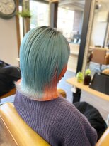 トルチェ(toRtue)&nbsp;ミントグリーン　インナーカラー　切りっぱなしボブ