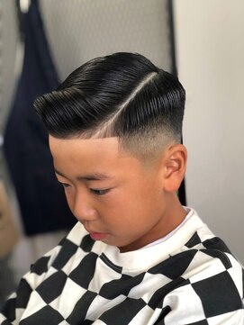 ヘアーラボ 樟葉(Hair Labo) サイドパートスタイル