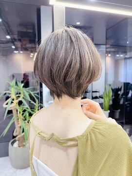 ファンナギンザ(FaNNa ginza) ☆顔周りカット小顔カット艶髪大人ショート
