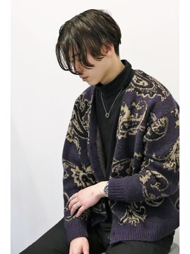 ノイセル 心斎橋(Noisyle) センターパートウルフスパイラルパーマ