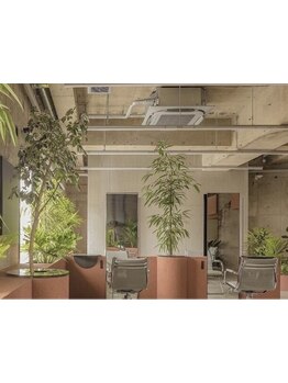 注目のお手頃プチプラサロン！落ち着いた店内で、リラックスしながら綺麗になれる上質な時間を…＊