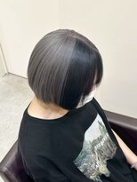 ユウル 横浜(juhl.)&nbsp;チャコールグレージュカラーブリーチダブルカラーデザインカラー