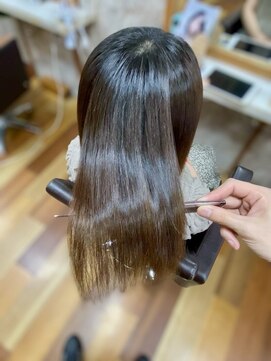 イエローコーン 金沢文庫店(YELLOW CORN) 【髪質改善】縮毛矯正でサラツヤストレート☆