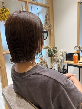 ルーム 富木島店(room) 切りっぱなしボブ×マットブラウン