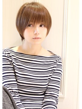 レウナ 外苑前(Reuna) 20代30代40代に人気シルエットが綺麗小顔マッシュショート