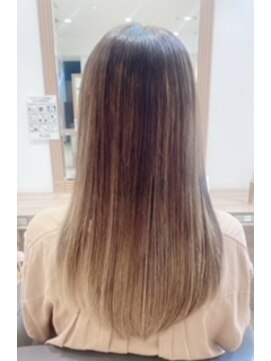 アッシュ 十日市場店(Ash) サラサラロング