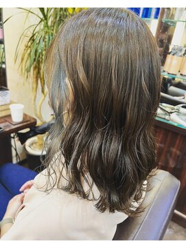 キャラ 池袋本店(CHARA) イヤリングカラーでお洒落ヘア【ミディアムボブ】
