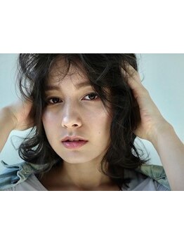 あなたらしさに、“新しさ”をプラスして魅力をアップ！ヘアスタイルで印象・魅力は大きく変わる。