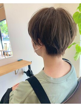 バウム(baum) ☆オリーブベージュのコンパクトショートスタイル☆