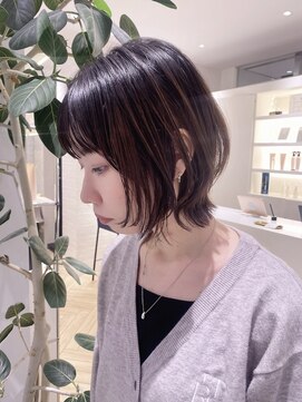 ステア ケース(stair case) 韓国くびれミディアムボブレイヤーカット顔まわりカット