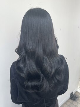 カリーナコークス 原宿 渋谷(Carina COKETH) ブルーブラック/暗髪カラー/レイヤーカット/韓国風/オージュア