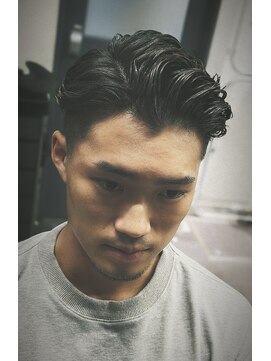 フランクスバーバーリベラルド 横浜(FRANK'S BARBER LIBERALD) 直毛の方にオススメ!サイドパートワンカールパーマメンズカットY