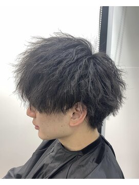 カットワークススリックバイフェローズ(CUT WORKS SLICK by fellows) ツイストパーマ