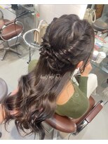 ヘアーメイクチック(HAIR MAKE CHiC) 二重ハーフアップ