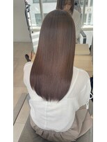 エラ(Ella) 美髪矯正で仕上げる、柔らかストレートの極み