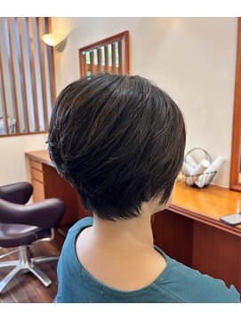 ディール D-R 大人女性に人気！丸みシルエットの美フォルムショート