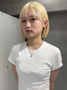 スウィープ(sweep) 抜きっぱなしブロンド/ハイトーンボブ/ケアブリーチ