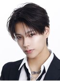 韓国風センターパートショートフェザーパーマダークグレー