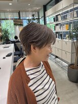 ステアケース 武蔵小杉店(stair:case) 白髪が多い方の白髪ぼかし大人ショート ローライト 武蔵小杉