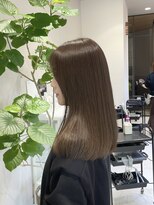 スリー(Three) 【オリーブベージュ】