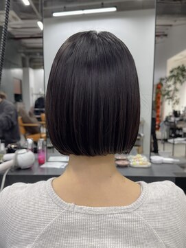 ソピ バイ インビテーション(sopi by invitation) ボブ 切りっぱなしボブ うちに入るボブ !