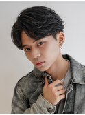 スーツ短髪ツーブロック束感モテる黒髪シークレットパーマ流行