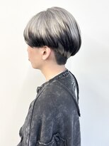 モリオ(morio)&nbsp;◯朝楽◯シルバーハイトーンマッシュ×エンドカラー　刈り上げ