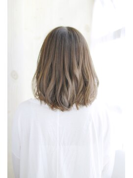 シュシュット(chouchoute) 吉祥寺ヴェールウェーブブルージュ美髪似合わせカットアシメ/035