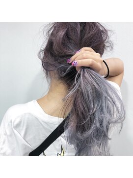 クラン(clan) clan<大人可愛いフェザーロングウェーブボルドーカラー＞