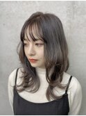 外ハネくびれセミロング