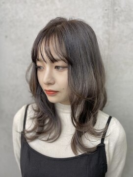 サロンロール(Salon Roll) 外ハネくびれセミロング