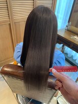 ロアナ 六本木(LOANA ROPPONGI) 赤みを抑えたアッシュ系カラーとロアナヘアエステ