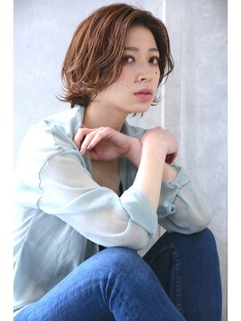 エストレーラ(estrela) 『estrela』大人可愛い　かきあげバング くびレイヤー　セミディ