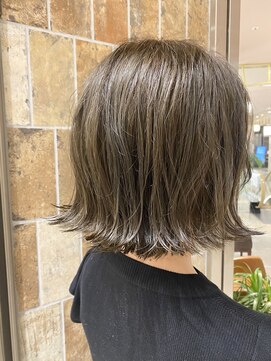 ピークアブー アヴェダ アトレ恵比寿(PEEK-A-BOO AVEDA) オリーブベージュ/ハイライト/インナーカラー艶髪赤み消しカラー