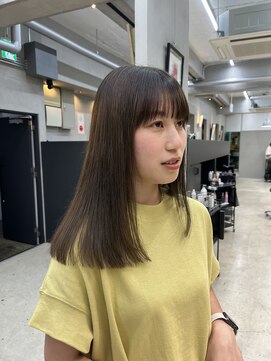 テトヘアー(teto hair) 切りっぱなしミディアムオリーブ透明感カラー