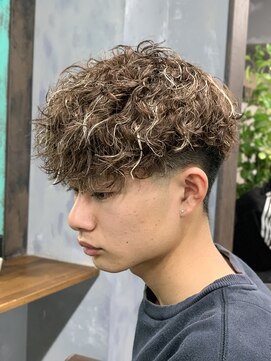 ワールドシップコウベ(WORLD SHIP KOBE) スペインカール×ブラウンメッシュ