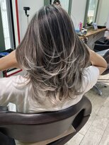 アップ(A+hair) ハイライトカラーミルクティーベージュケアブリーチダブルカラー