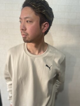 リッキイアリス シエスタ(RICKY Alice SIESTA) ハイライト(ブリーチ)×2ブロック×アップバング