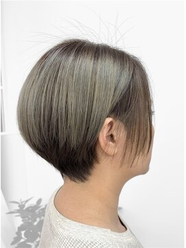 アルファノース(Alpha North) えりあしピッタリ!ショートカット