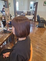 ツヤイロ 島田店&nbsp;ショートボブ前髪ありウェーブミディアムブリーチなしカラー