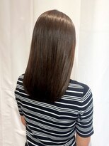 ユーアンボワーズ(U-AMBOISE) ツヤ感ストレートミディ【寝屋川/髪質改善/白髪ぼかし】